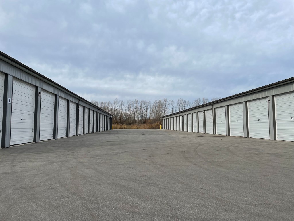 Picture of: Self Storage Units & Indoor Parking in Green Bay, WI  Howard Self